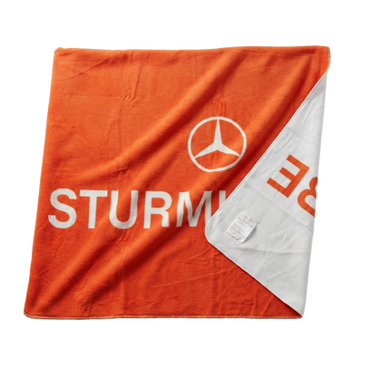 STURMHAUBE x Mercedes-Benz Stern Kuscheldecke
